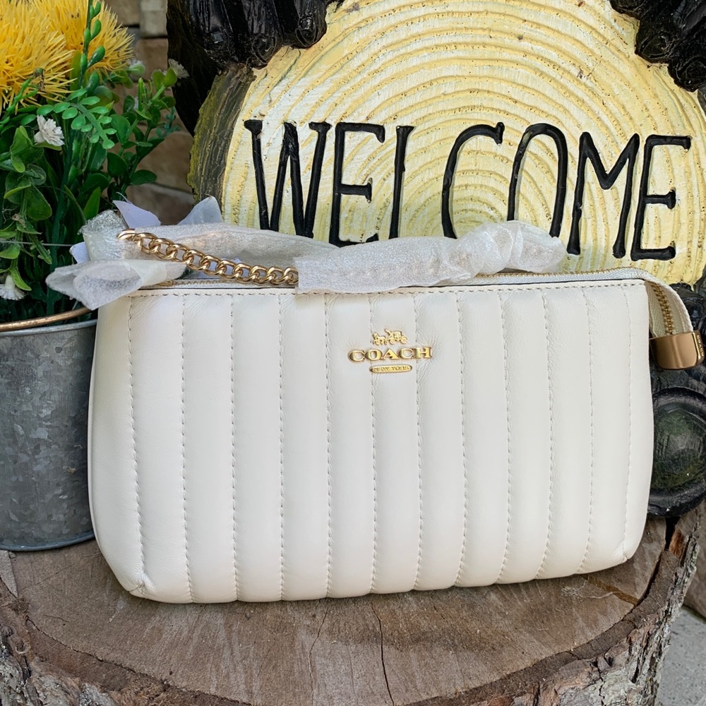 Authentic COACH 1941 Nappa leather/smooth leather zip top wristlet - Picture 1 of 15